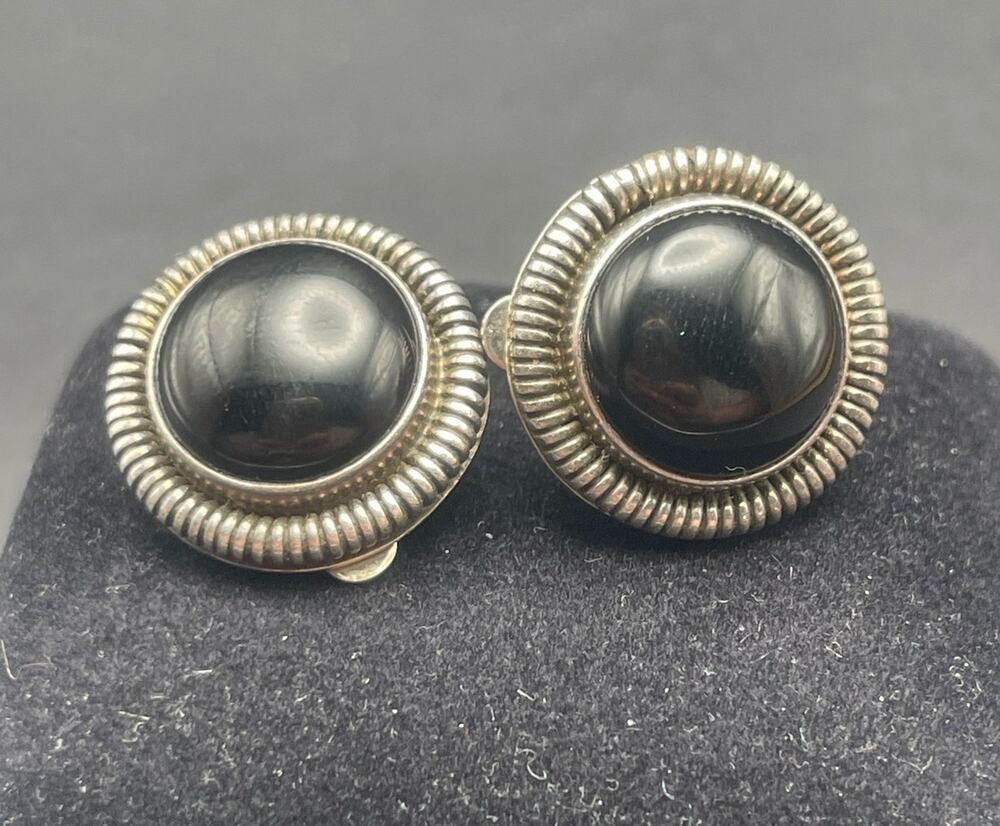 Sterling Silver Clip On Earrings TH-10 Vintage Taxco Mexico Black Onyx Stone 925
